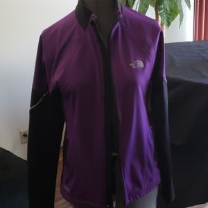 The North Face Sweat Top.